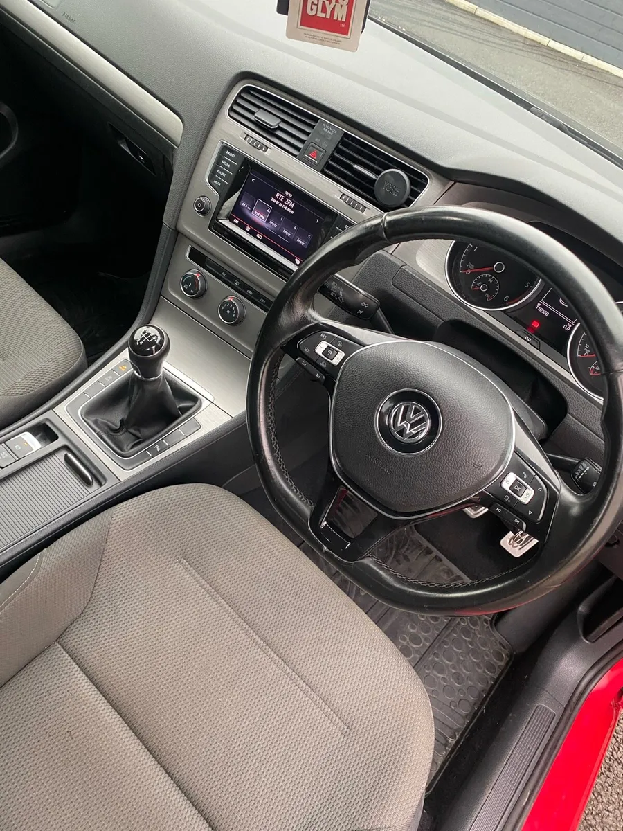 2015 Volkswagen Golf Match - Image 4