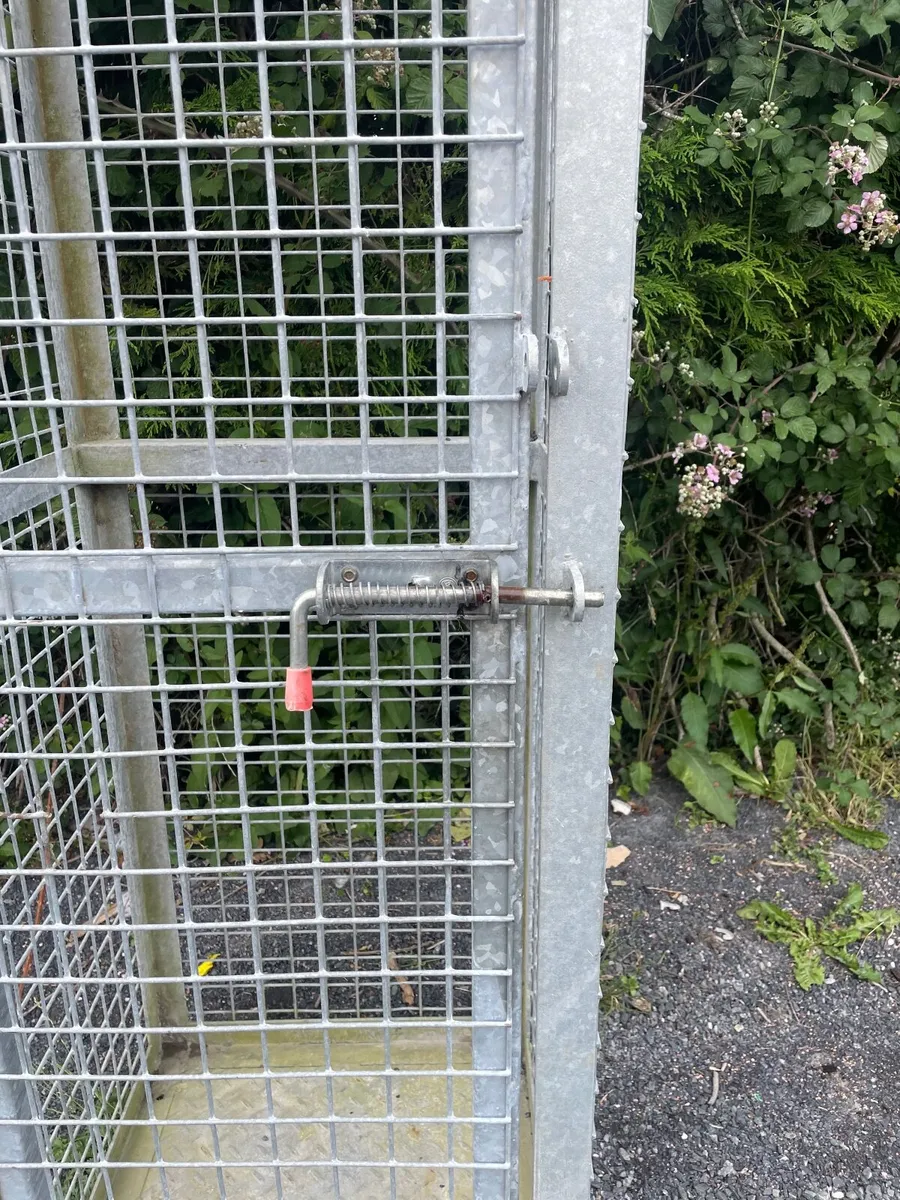 Gas Cage - Image 2