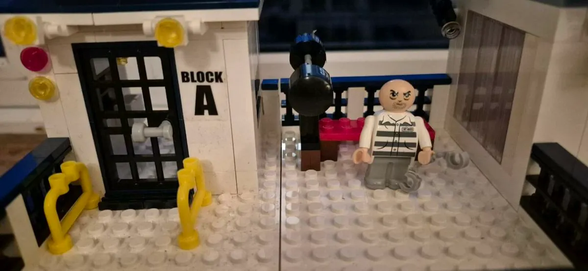 Lego Police Station Set - Image 4