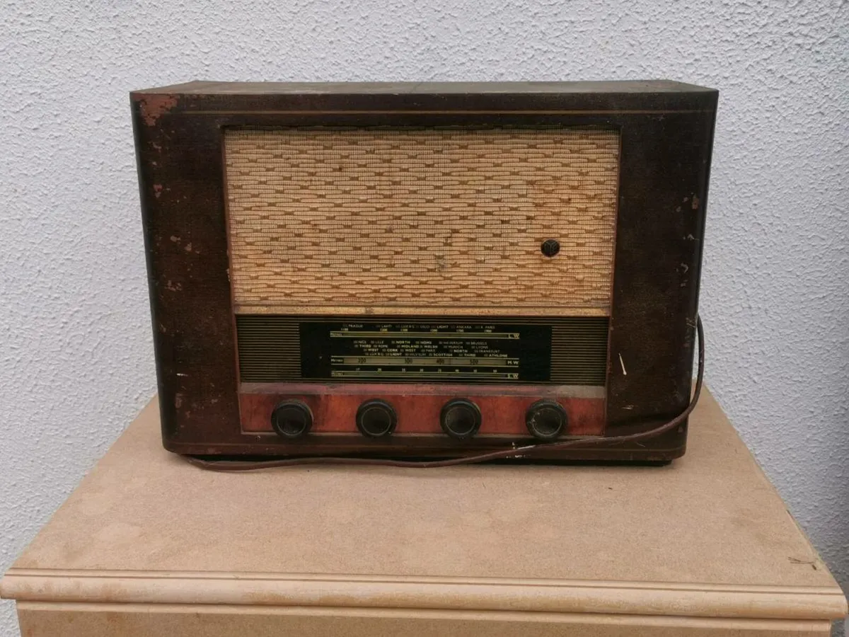 Vintage radio - Image 1