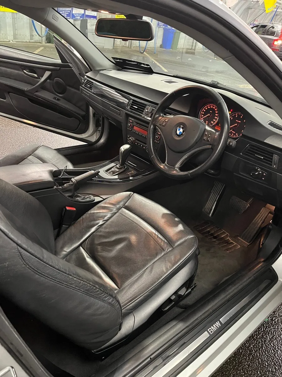 Bmw e92 320i Automatic - Image 4