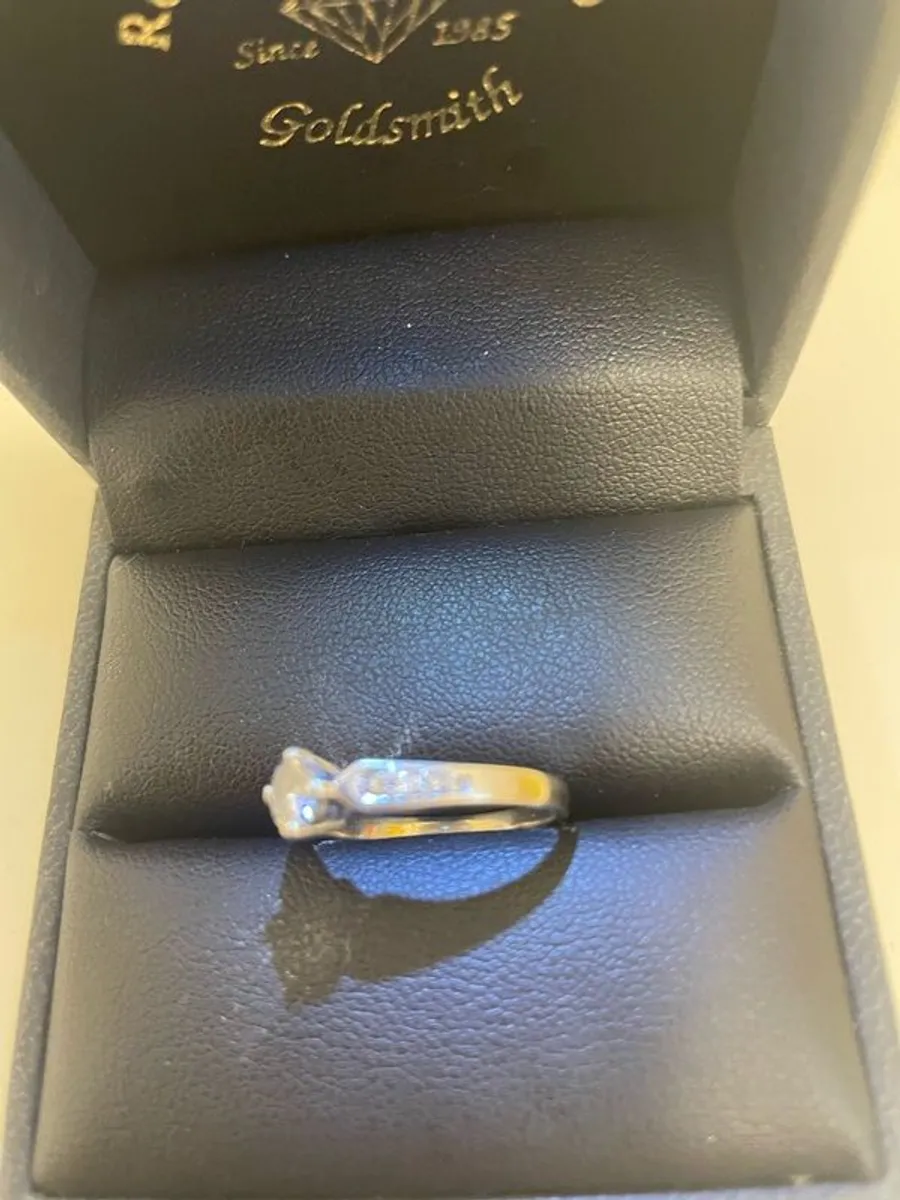 platinum diamond engagement ring - Image 2