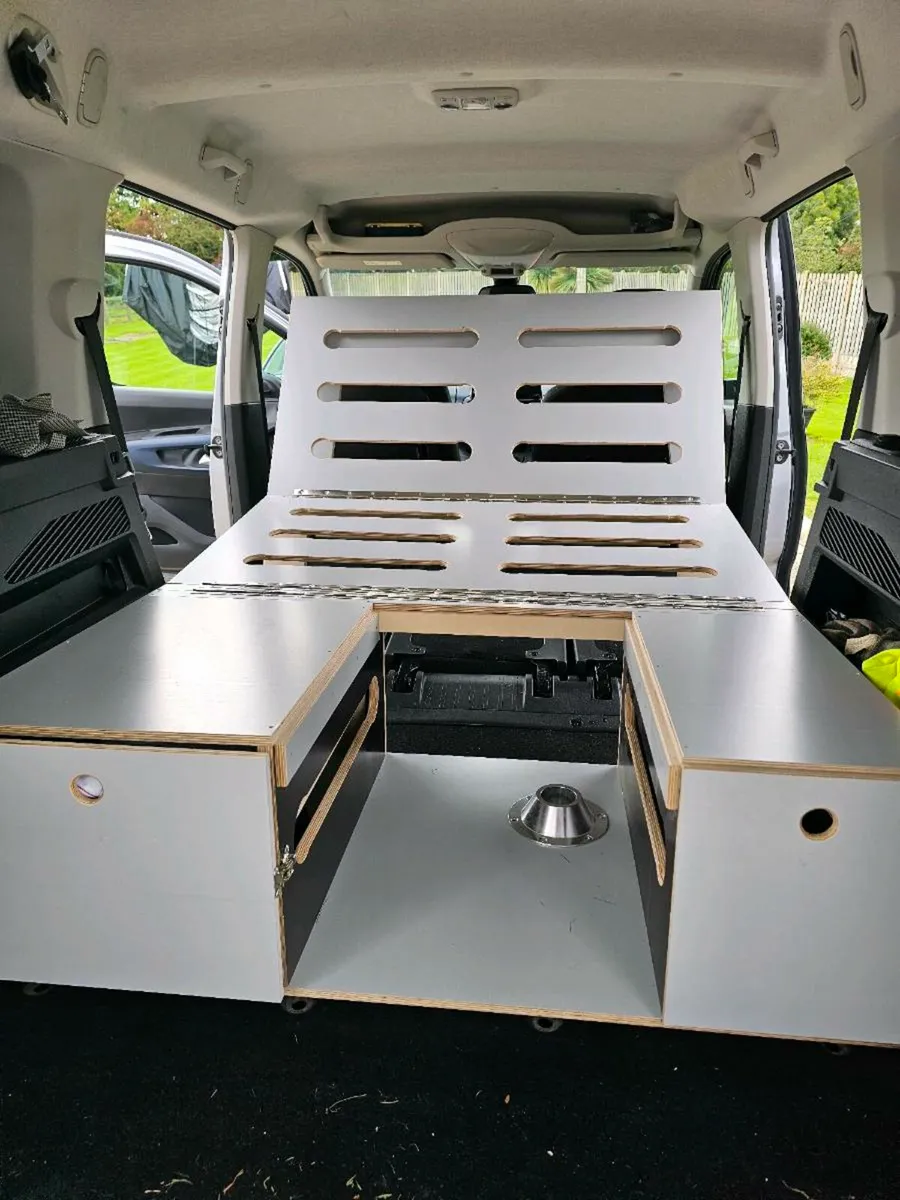 Micro Camper boot jump - Image 1