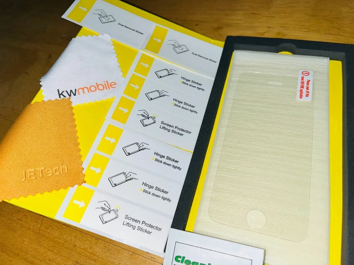 JETech Tempered Glass Screen Protector - iPhone SE - Image 4
