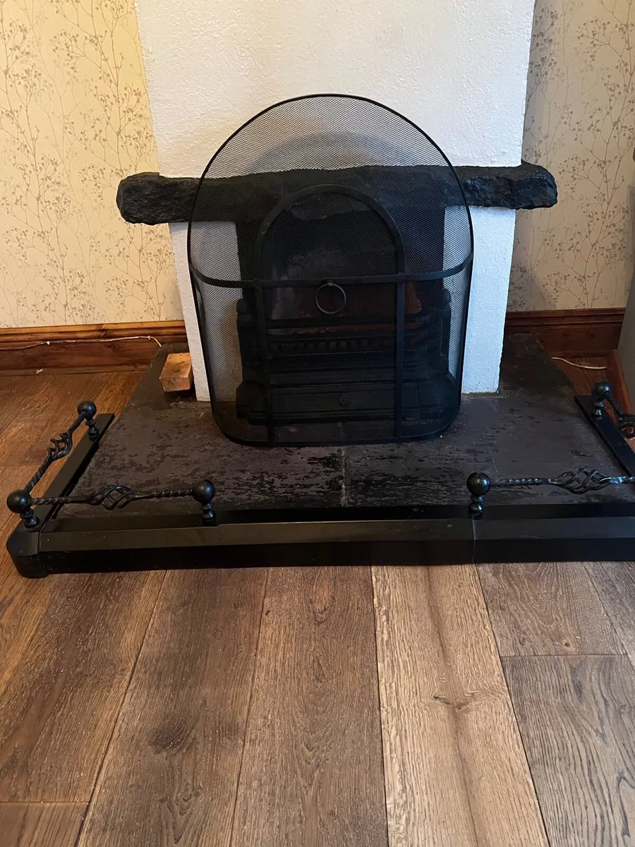 Fire Fender ,small grate, cast iron front insert - Image 3
