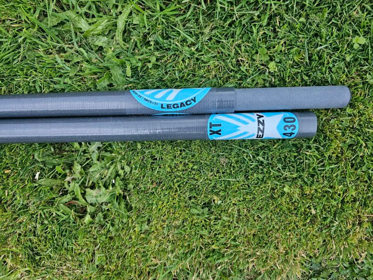 Ezzy Legacy 430 rdm windsurfing mast - Image 1