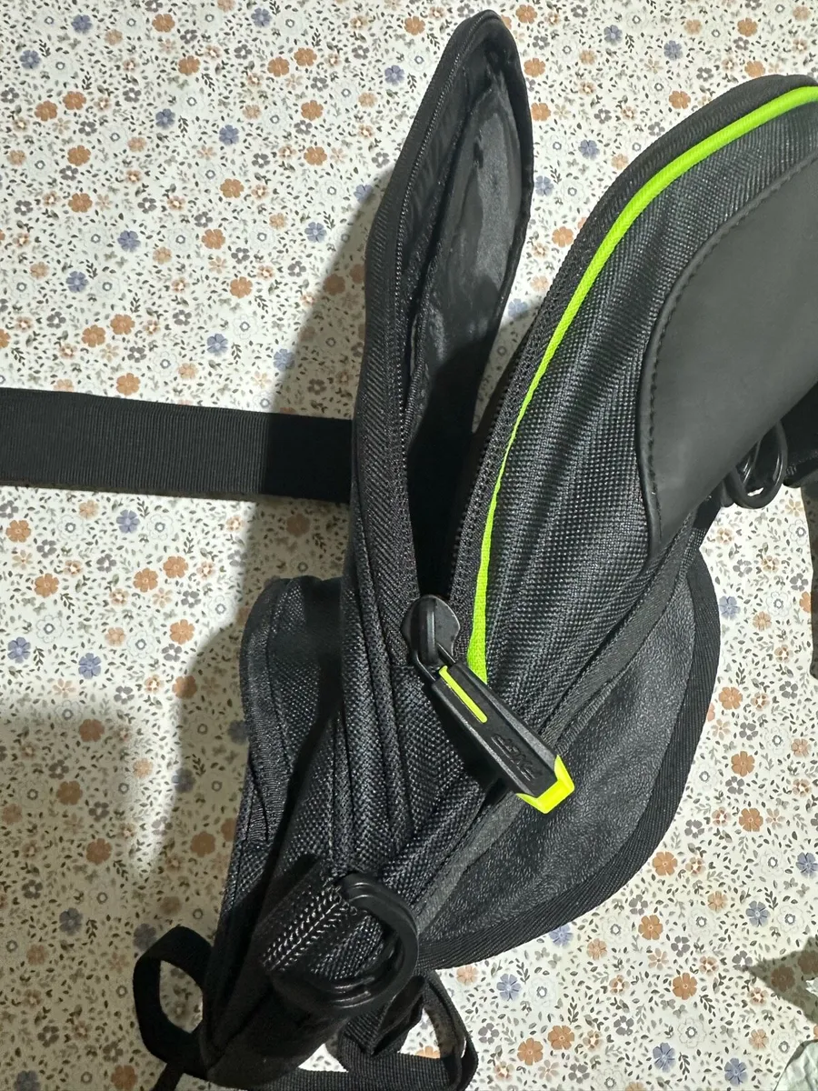 Tank bag for motorbike - Image 4