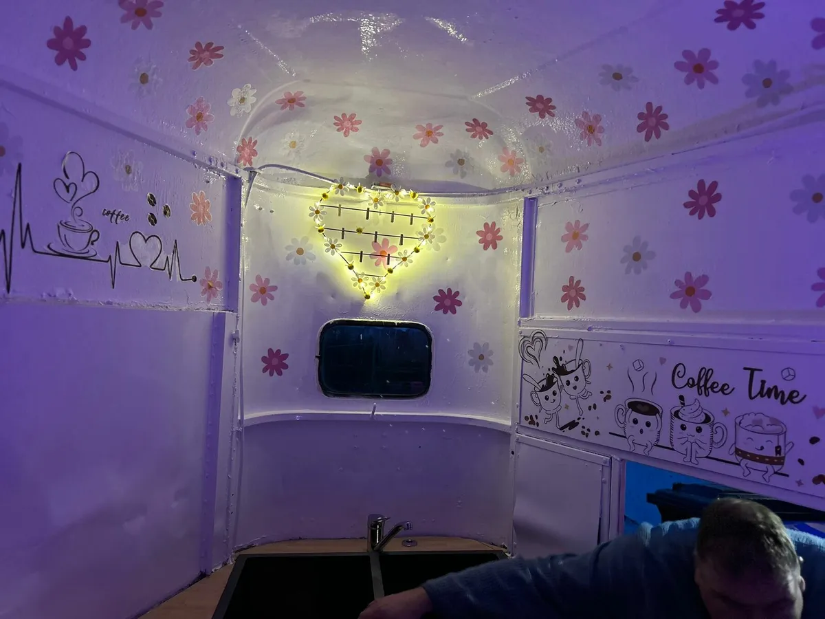 Food/ coffee trailer - Image 4