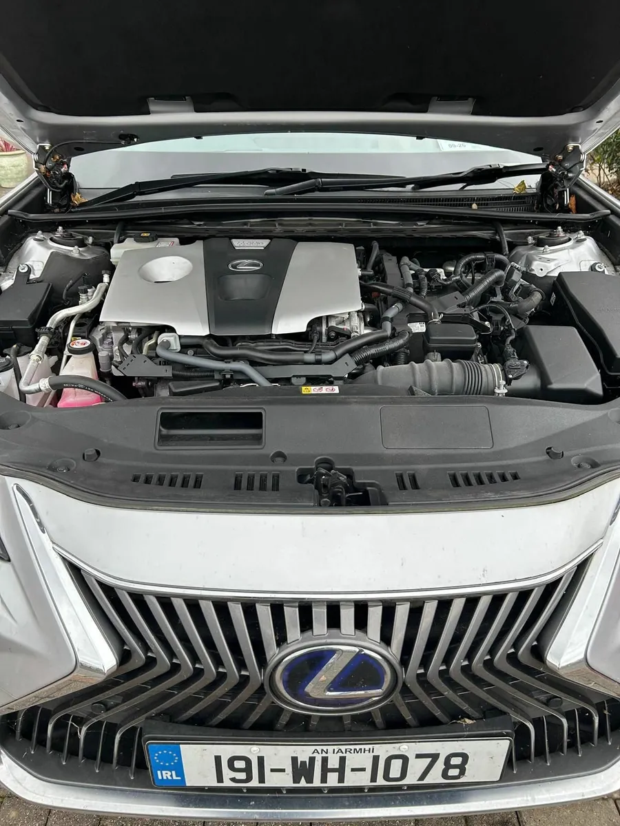 Lexus ES 2019 - Image 2