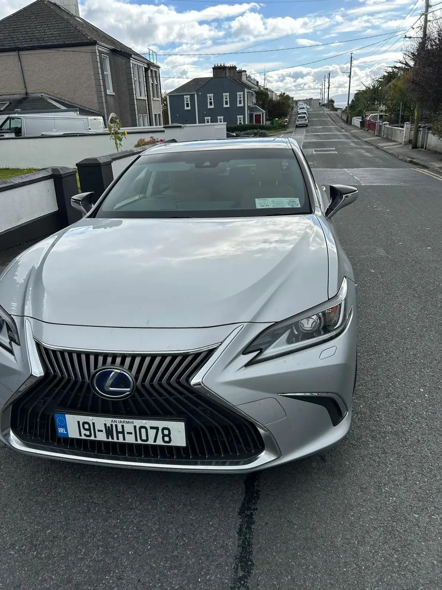 Lexus ES 2019 - Image 1