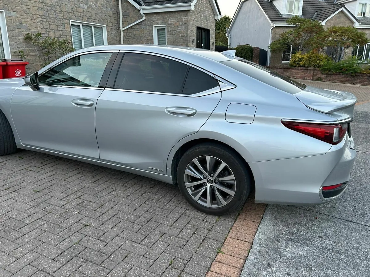 Lexus ES 2019 - Image 3