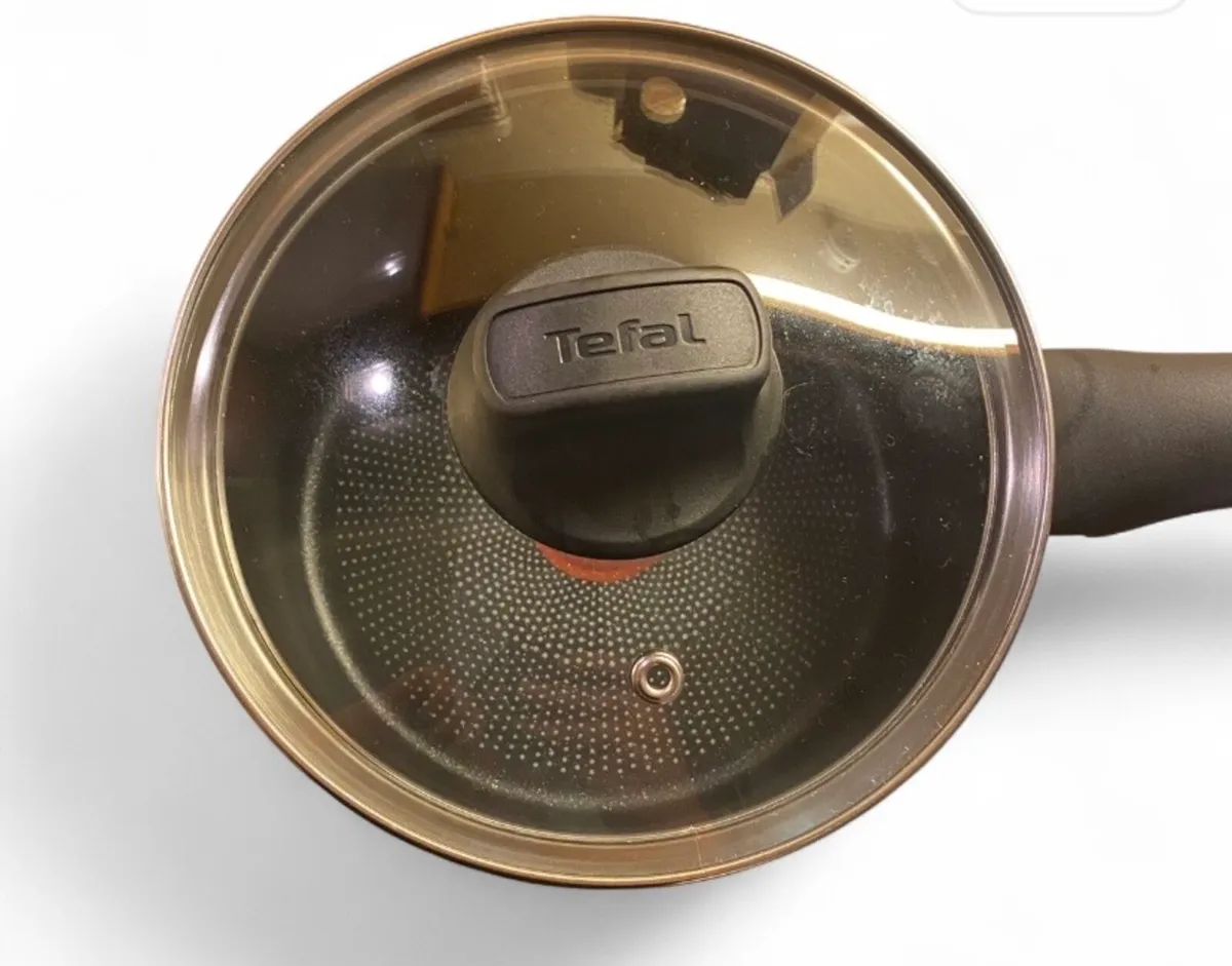 Tefal Titanium Excellence 18cm Saucepan - Image 2