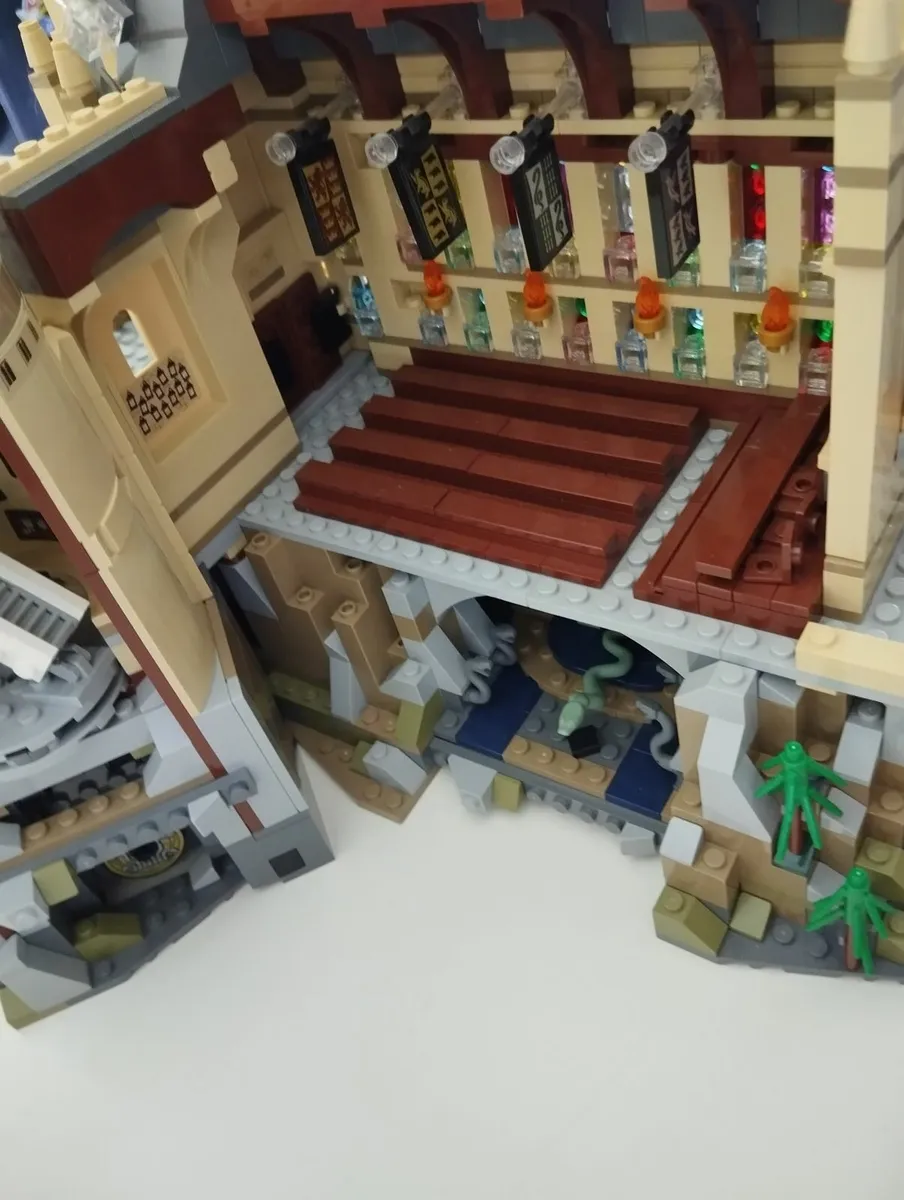 Complete LEGO Harry Potter Hogwarts Castle Set 710 - Image 4