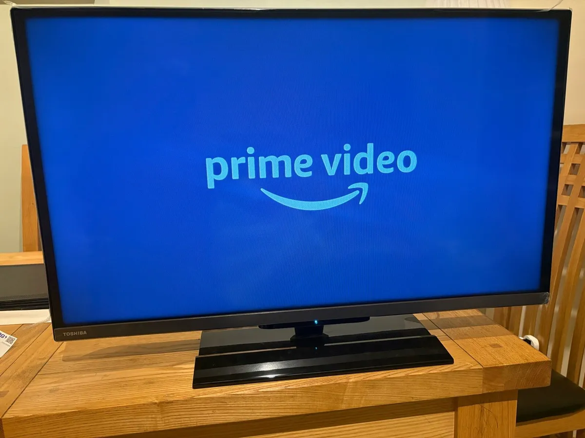 Toshiba 32 Inch Smart TV - Image 3