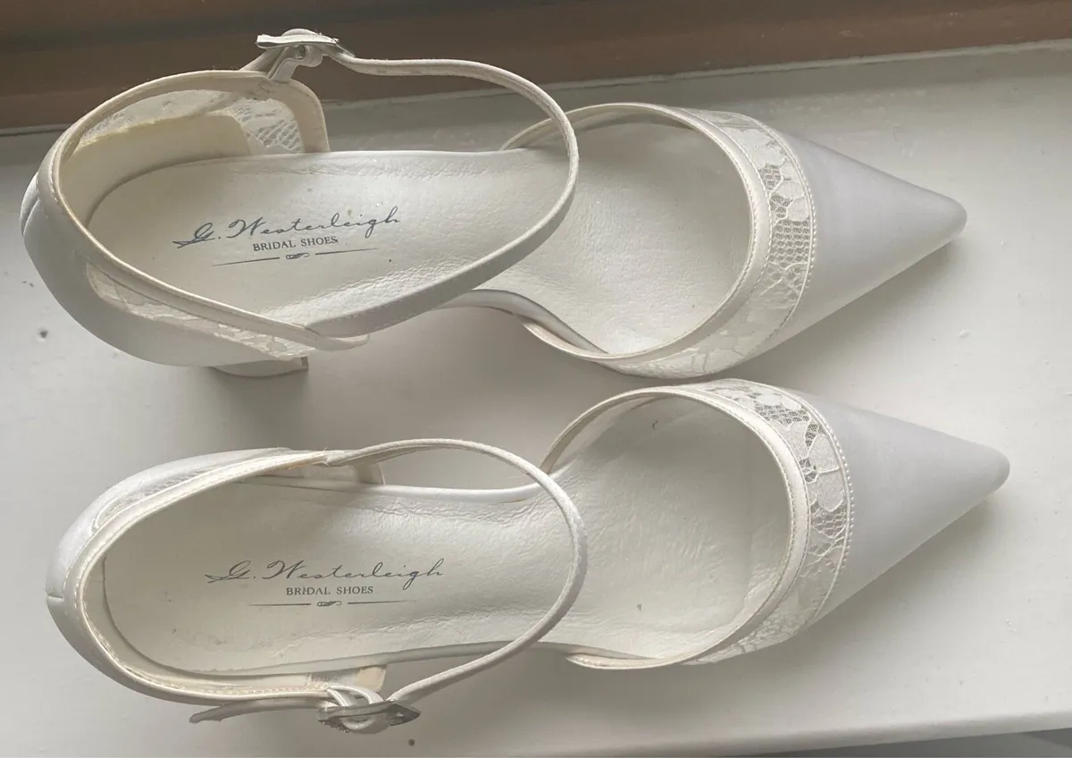 Wedding shoes - Image 2
