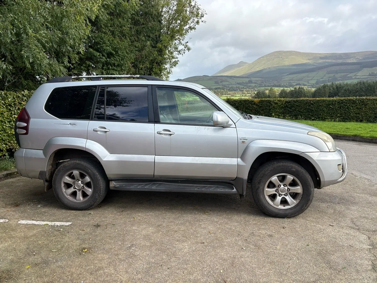 07 Landcruiser 5 Seat CrewCab - Image 1