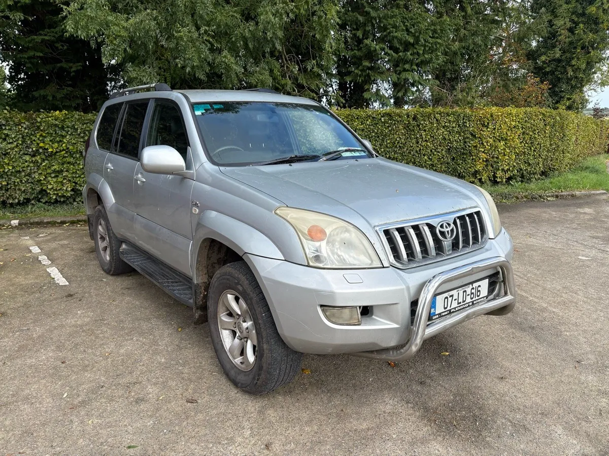 07 Landcruiser 5 Seat CrewCab - Image 2