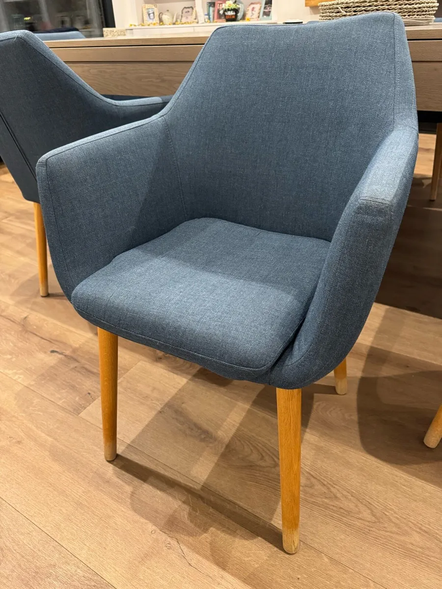 Dining  chairs x 6 - free - Image 1