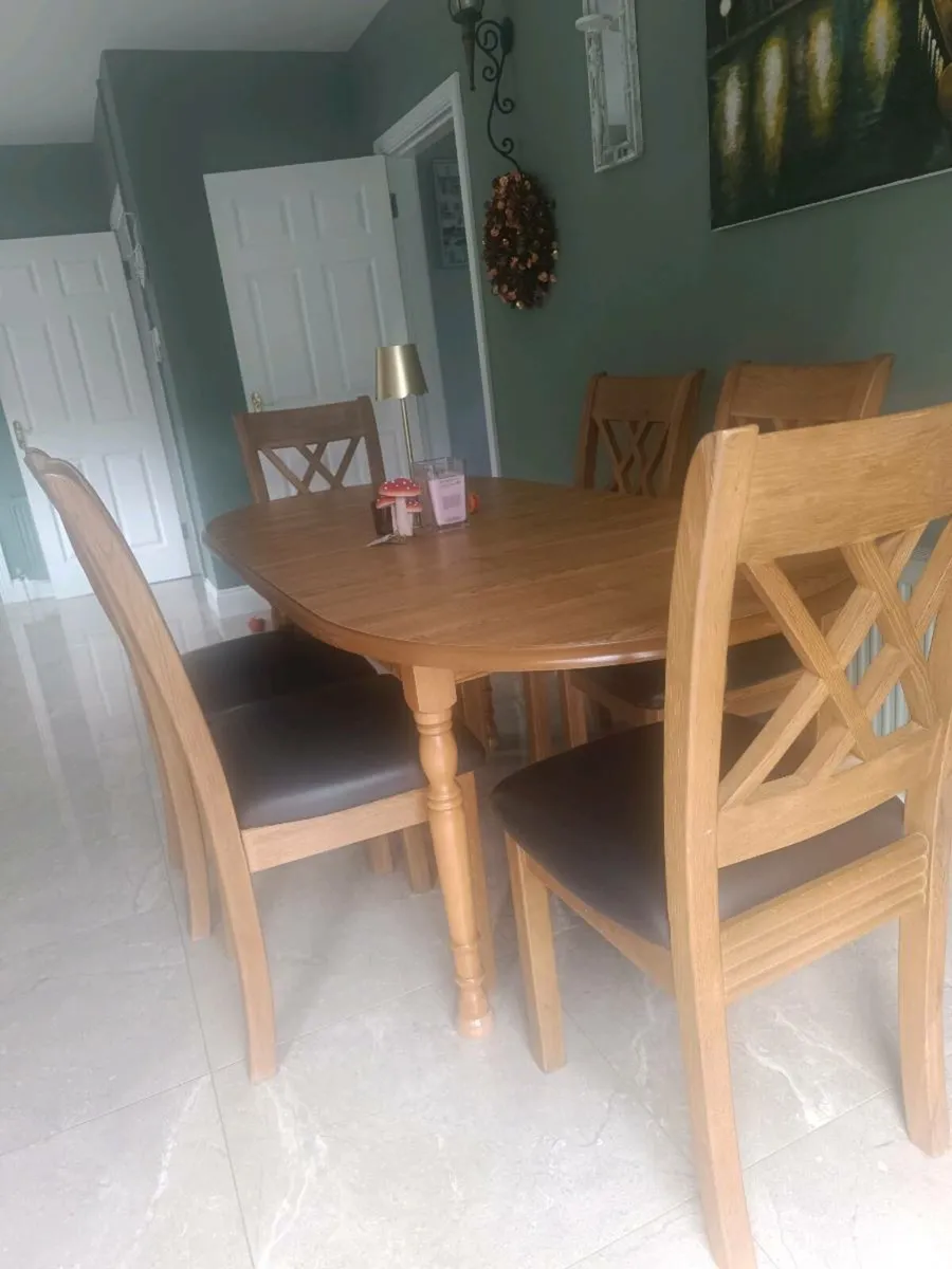 Extentable Dining Table & 6 Chairs - Image 1