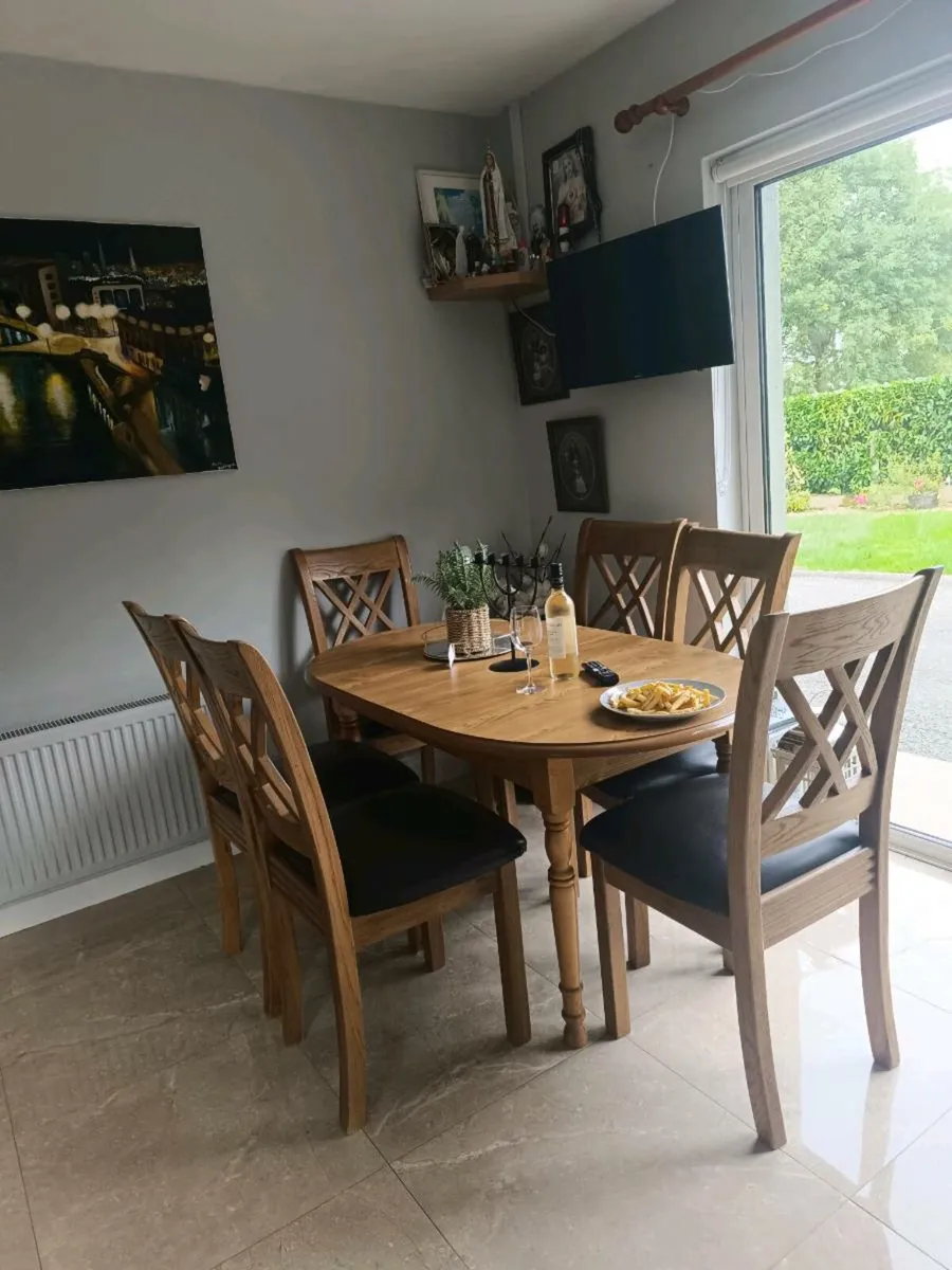 Extentable Dining Table & 6 Chairs - Image 3