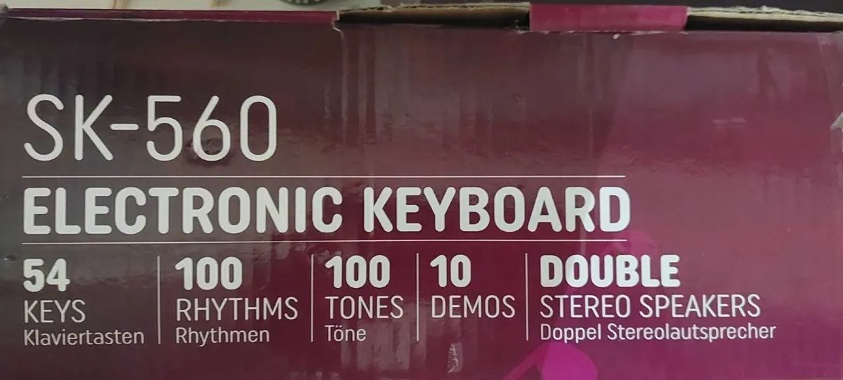 Keyboard  good as new very little use original pac - Image 2