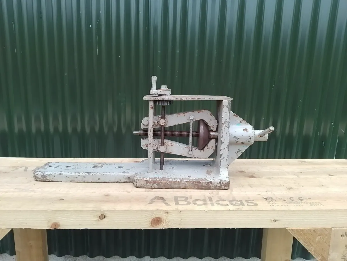 Pullers - Image 1