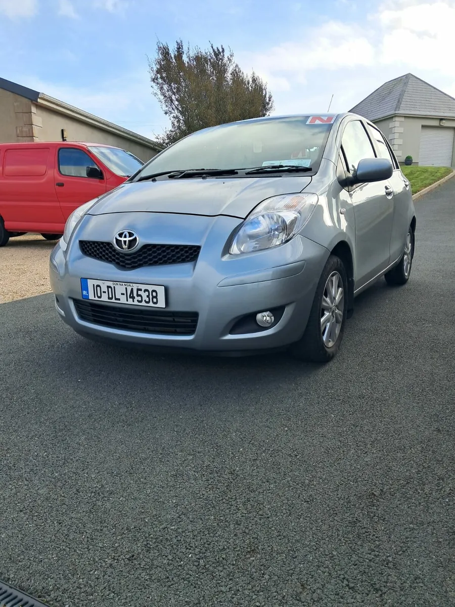 Toyota yaris 5dr hatch - Image 2