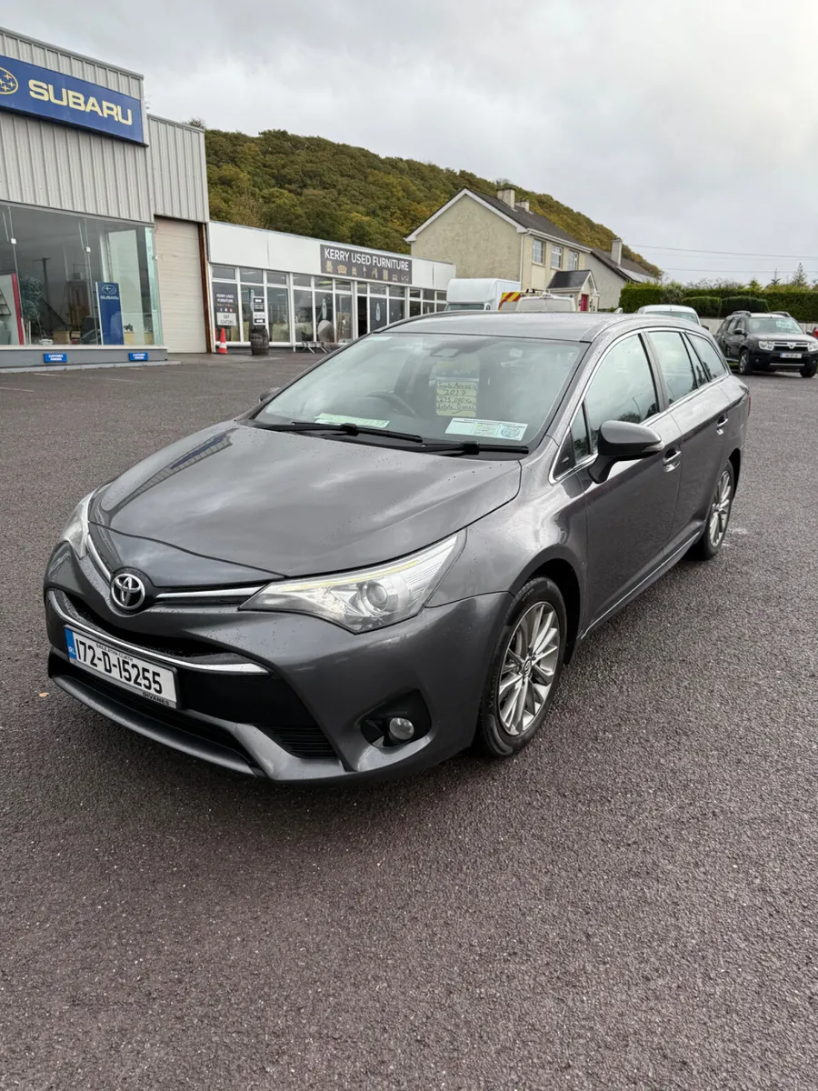 Toyota Avensis 2017 - Image 2