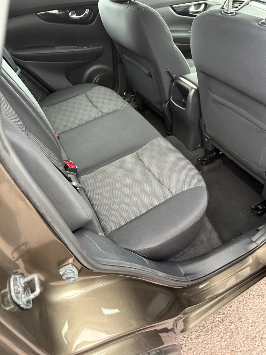 Nissan Qashqai 2015 - Image 2