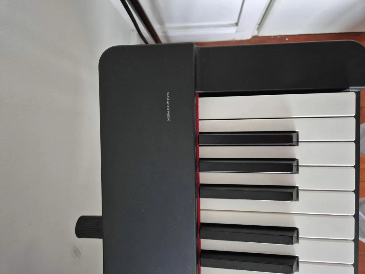Yamaha P-225 88-key Digital Piano - Image 2