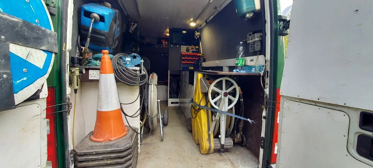 Sewer rehabilitation vehicle - Image 2