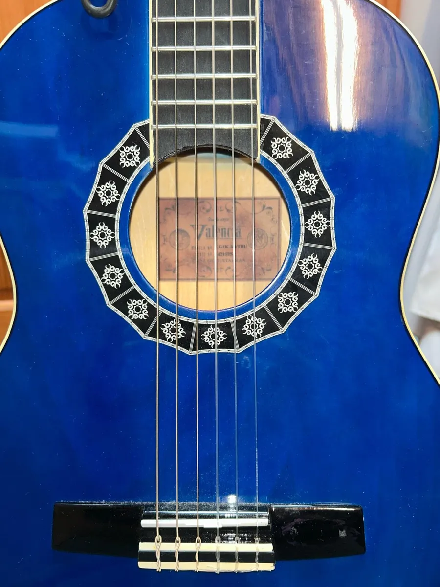 Valencia Guitar - Image 4
