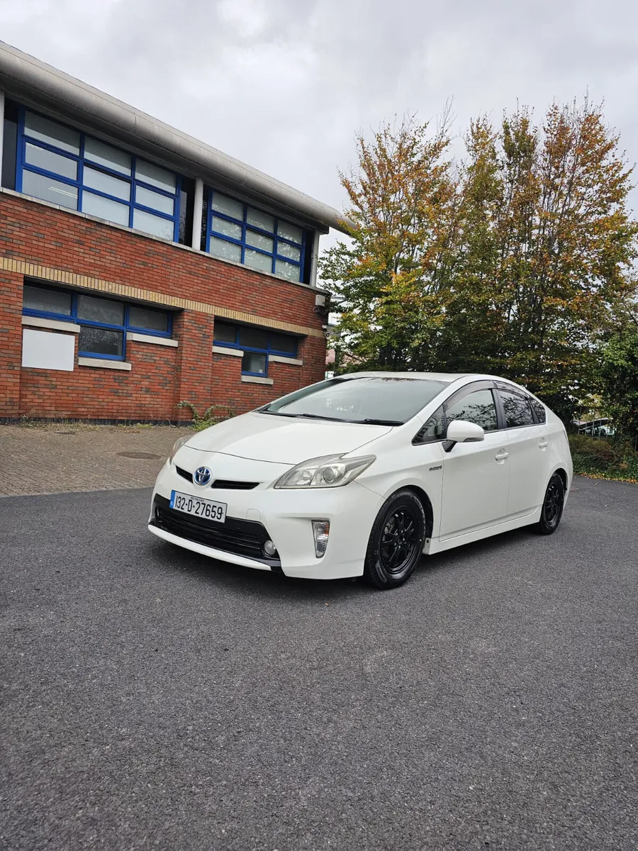 Toyota Prius Hybrid 2013 Automatic - Image 1
