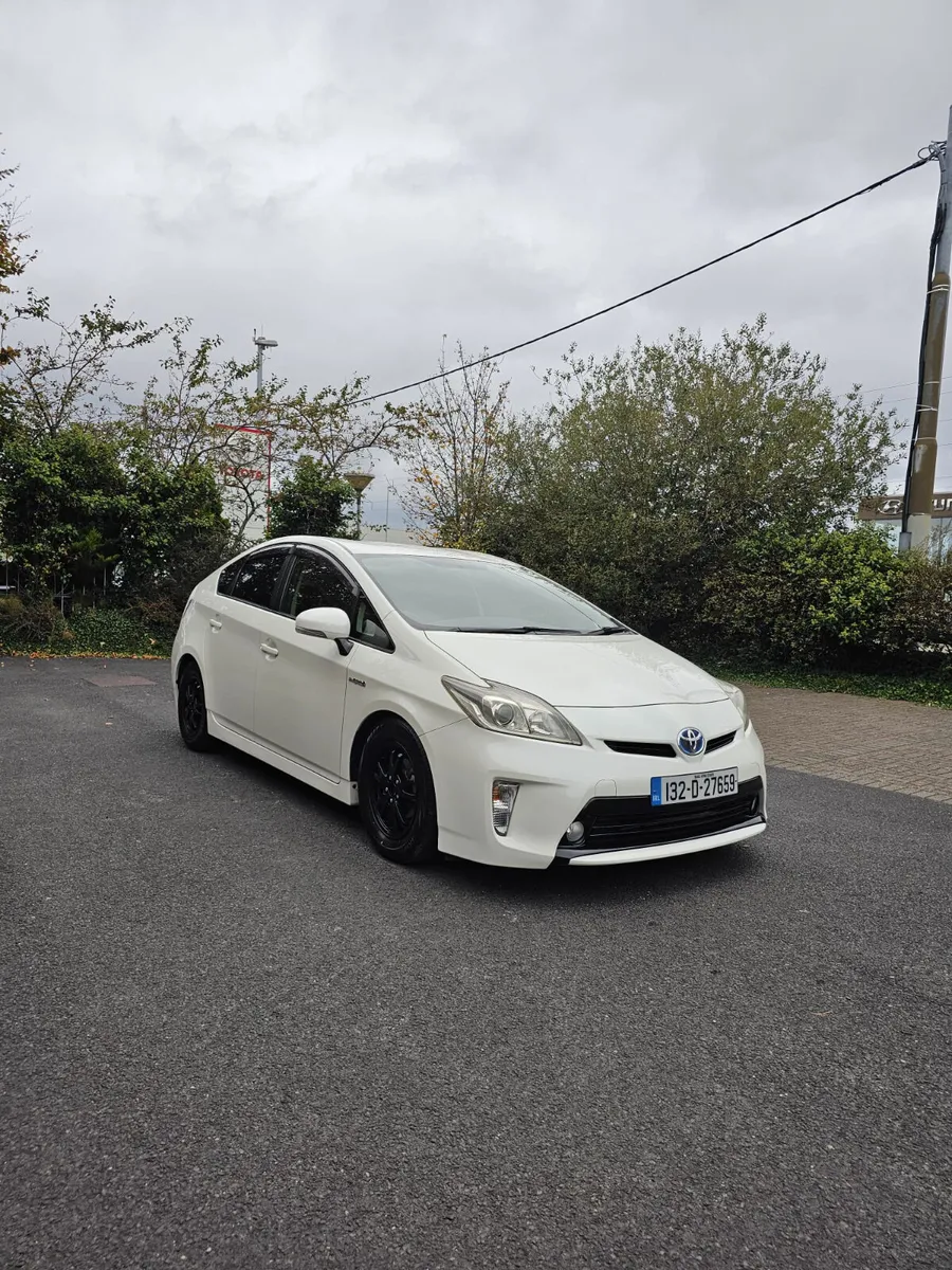 Toyota Prius Hybrid 2013 Automatic - Image 4