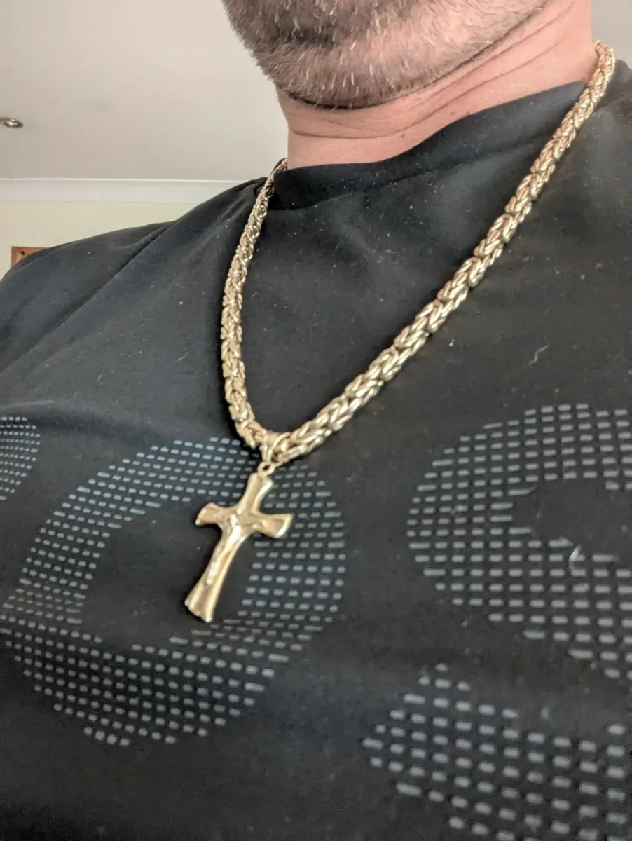 Gold chain - Image 1