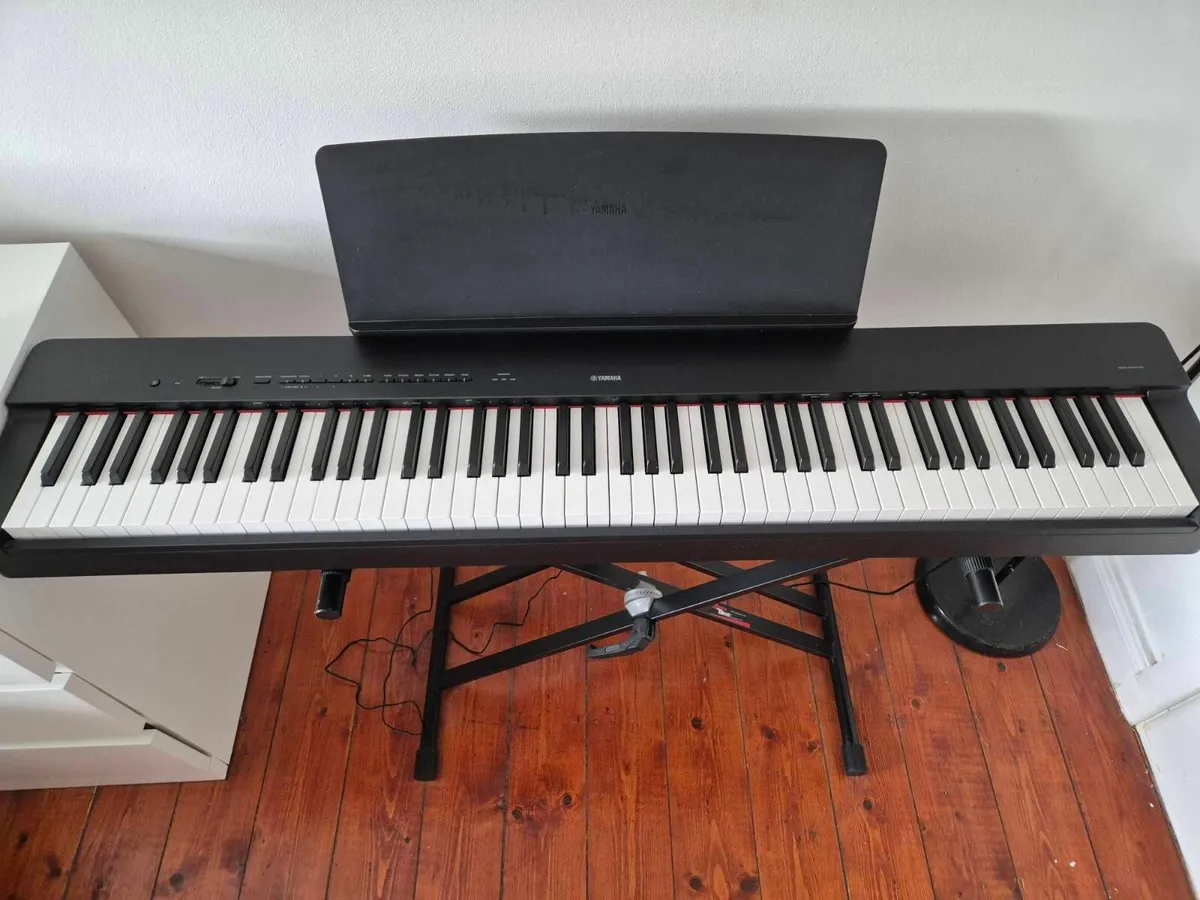 Yamaha P-225 88-key Digital Piano - Image 1