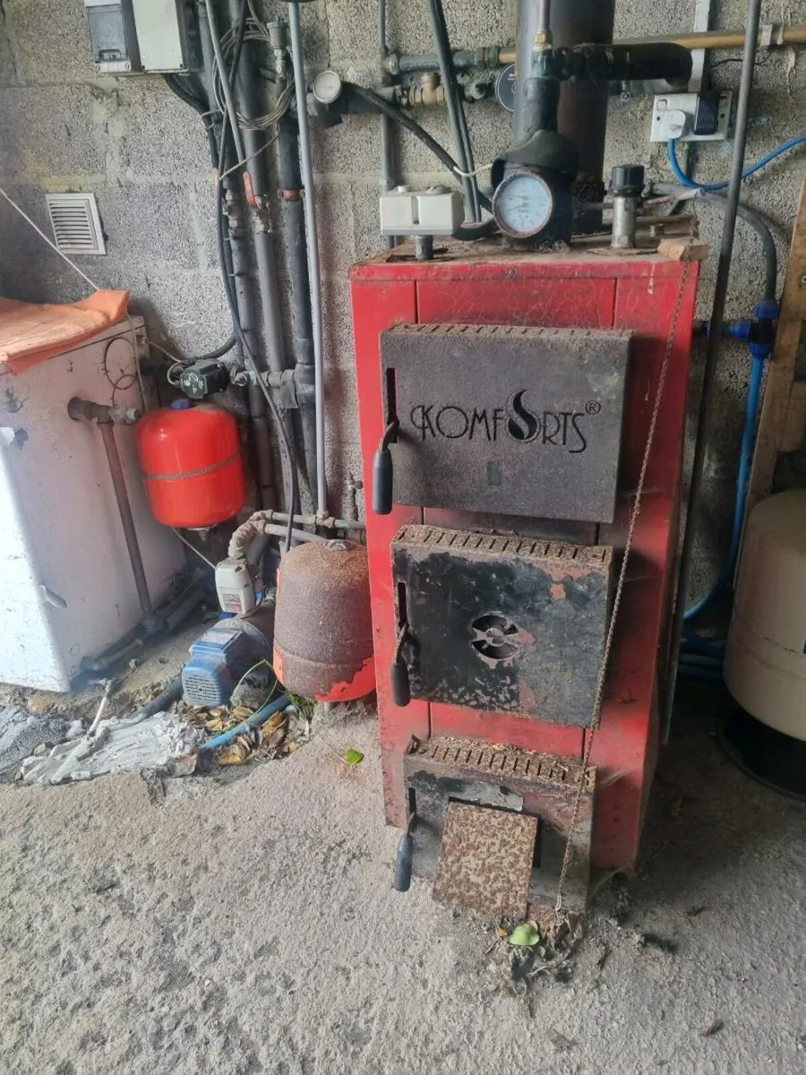 Solid  fuel central heating  boiler - Image 1