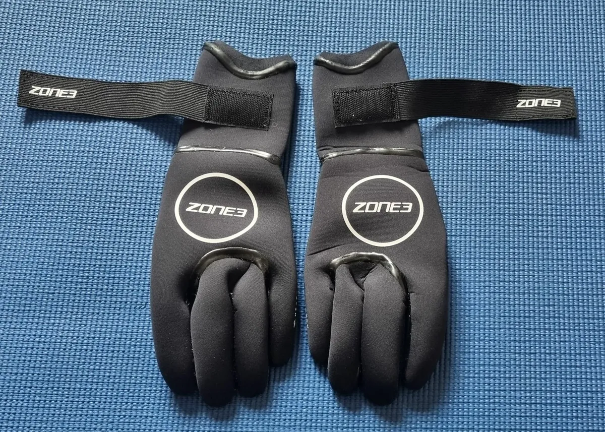 Swimming Gloves (Zone3 Neoprene Heat Tech 3.5mm) - Image 2