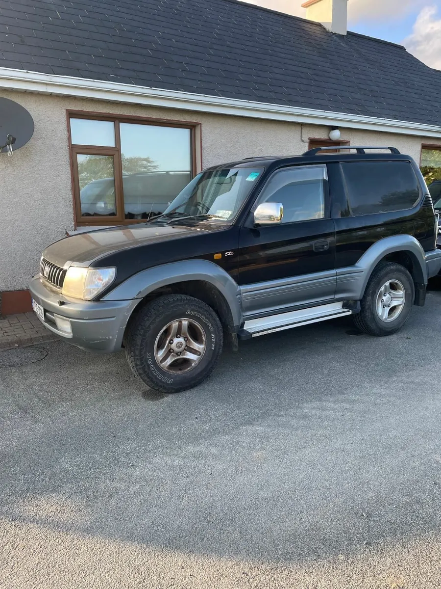 Toyota Land Cruiser 2001 - Image 1