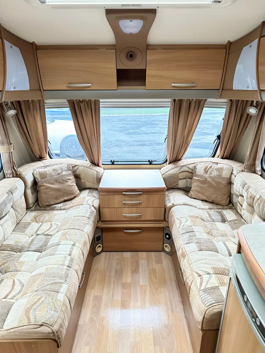✨STUNNING SWIFT CHALLENGER 4 BERTH FIXED BED ✨ - Image 4