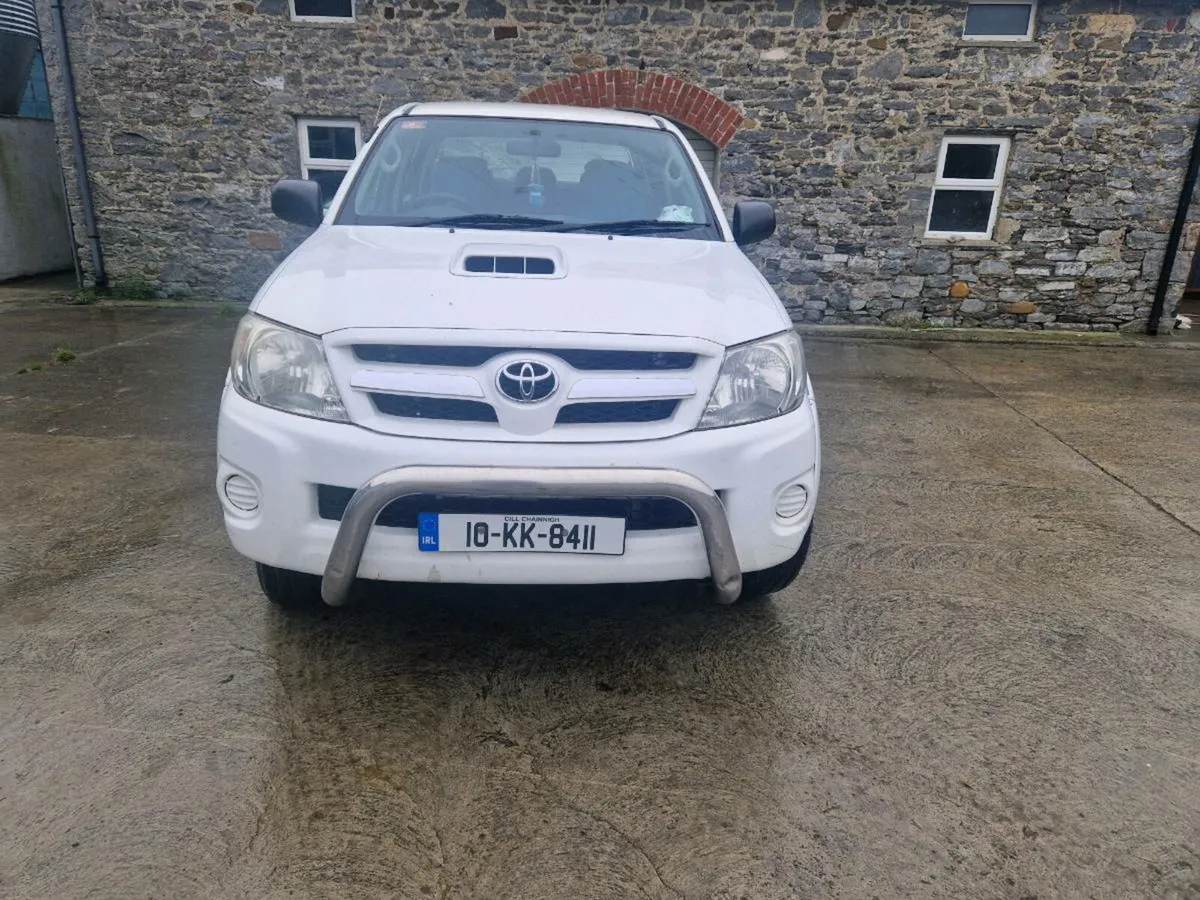 Toyota Hilux - Image 3