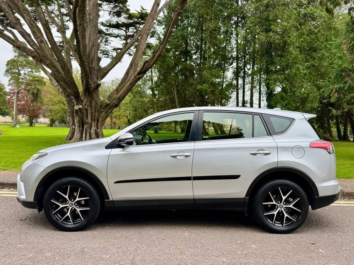 Toyota RAV4 Luna Sport 🔥NCT 10-27🔥 - Image 4