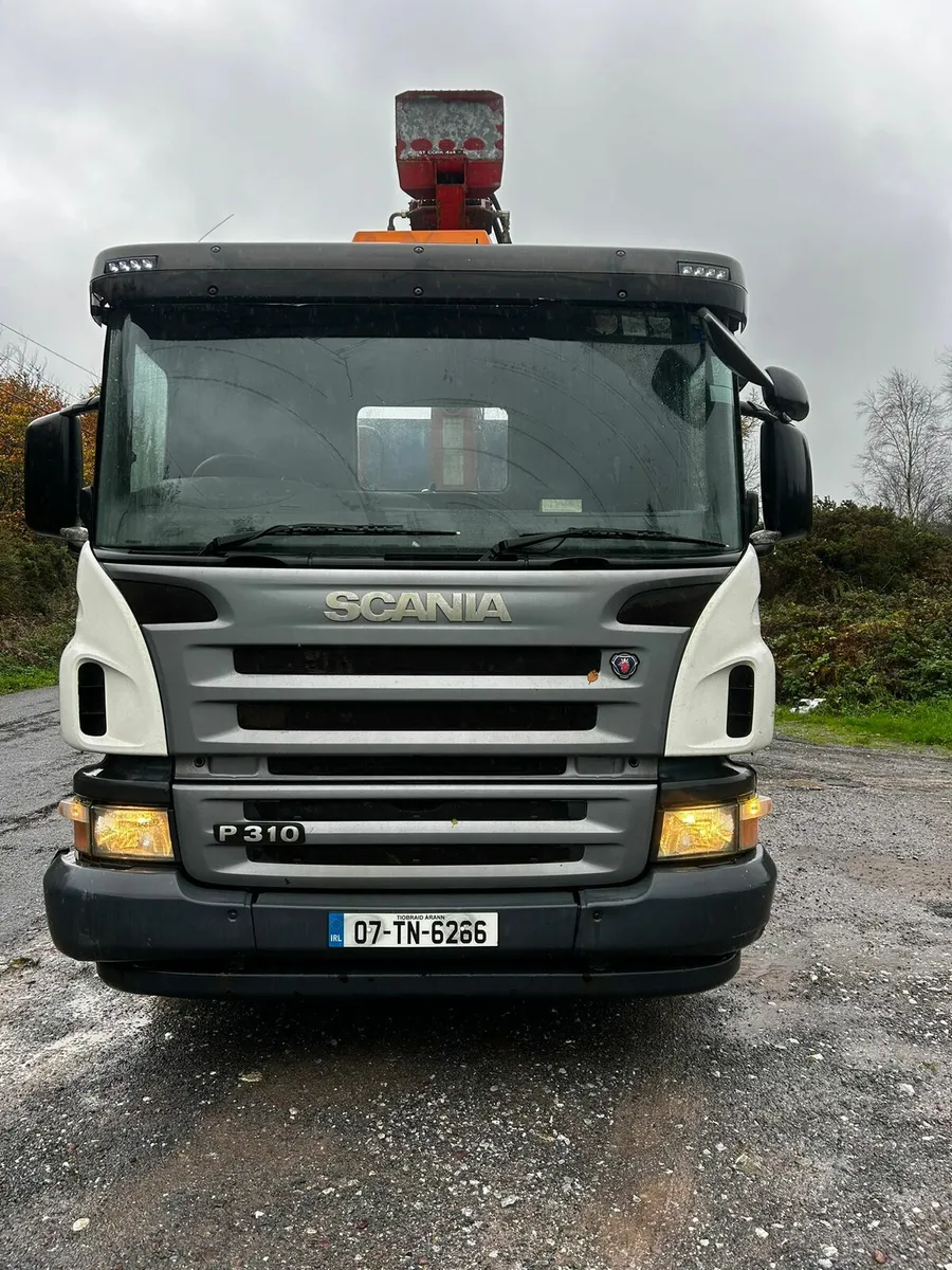 07 Scania 310.     Terex. Sit on crane 🛻 - Image 3