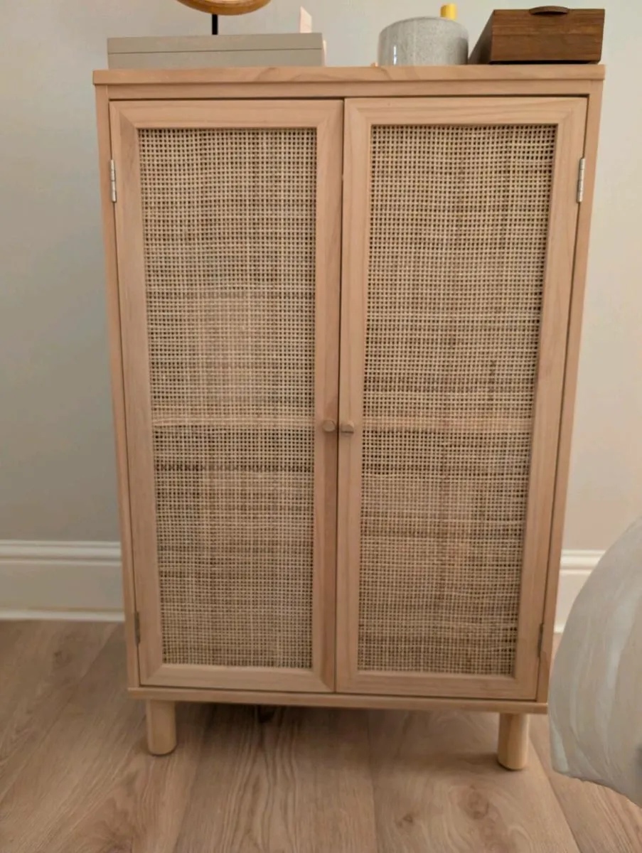 Cabinet - Image 2