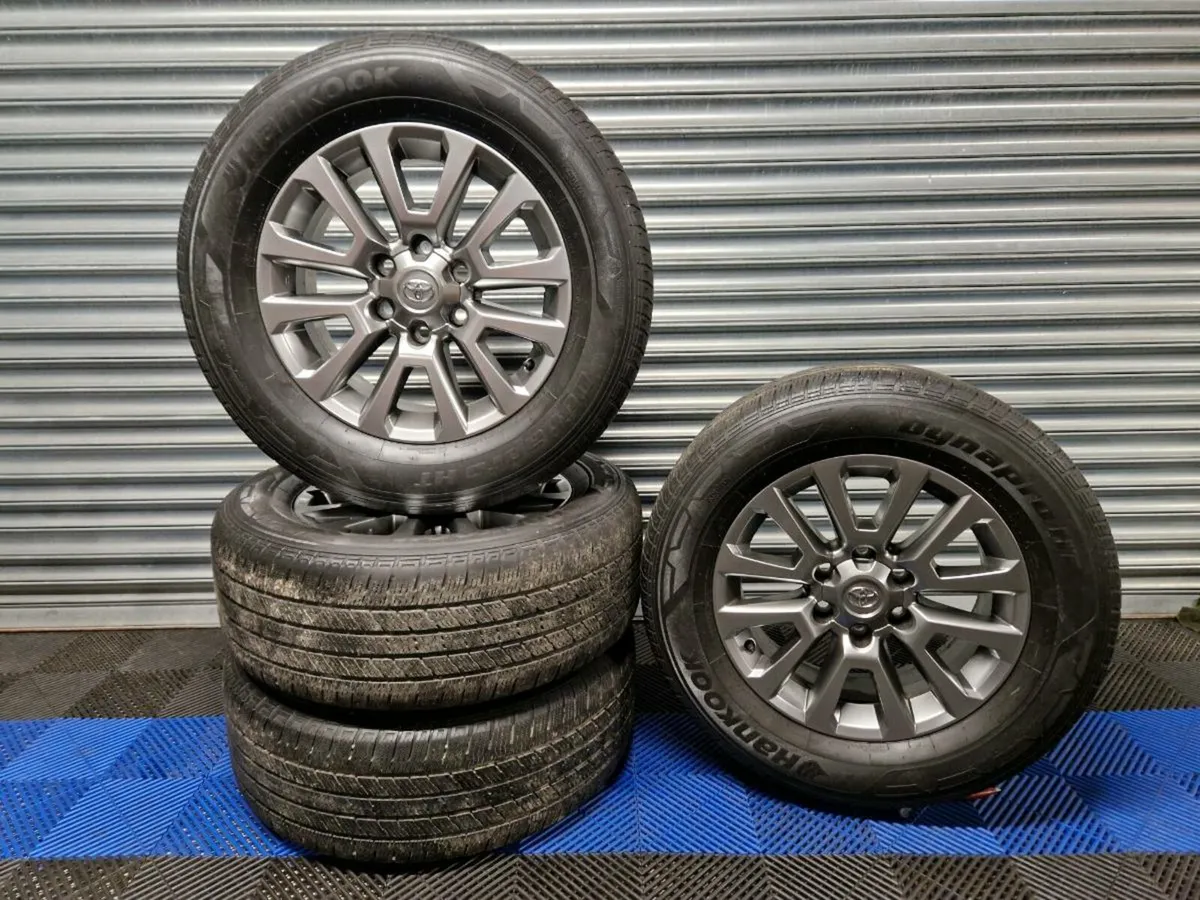 Land Cruiser 18" **Orignal Toyota** - Image 1