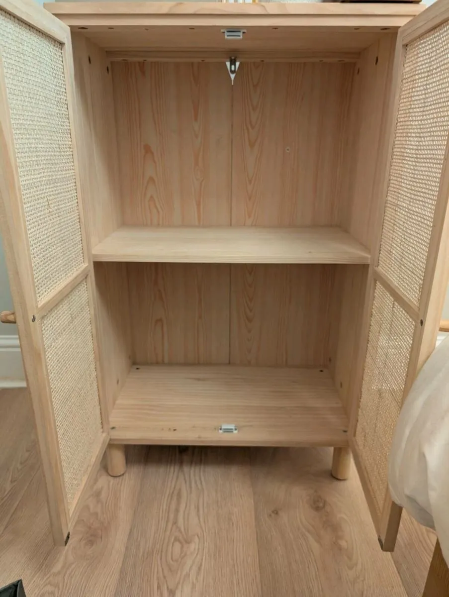 Cabinet - Image 4