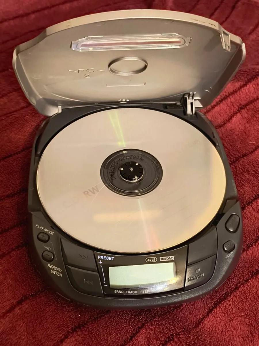 Sony Discman Personal CD Compact Player Radio - Image 3