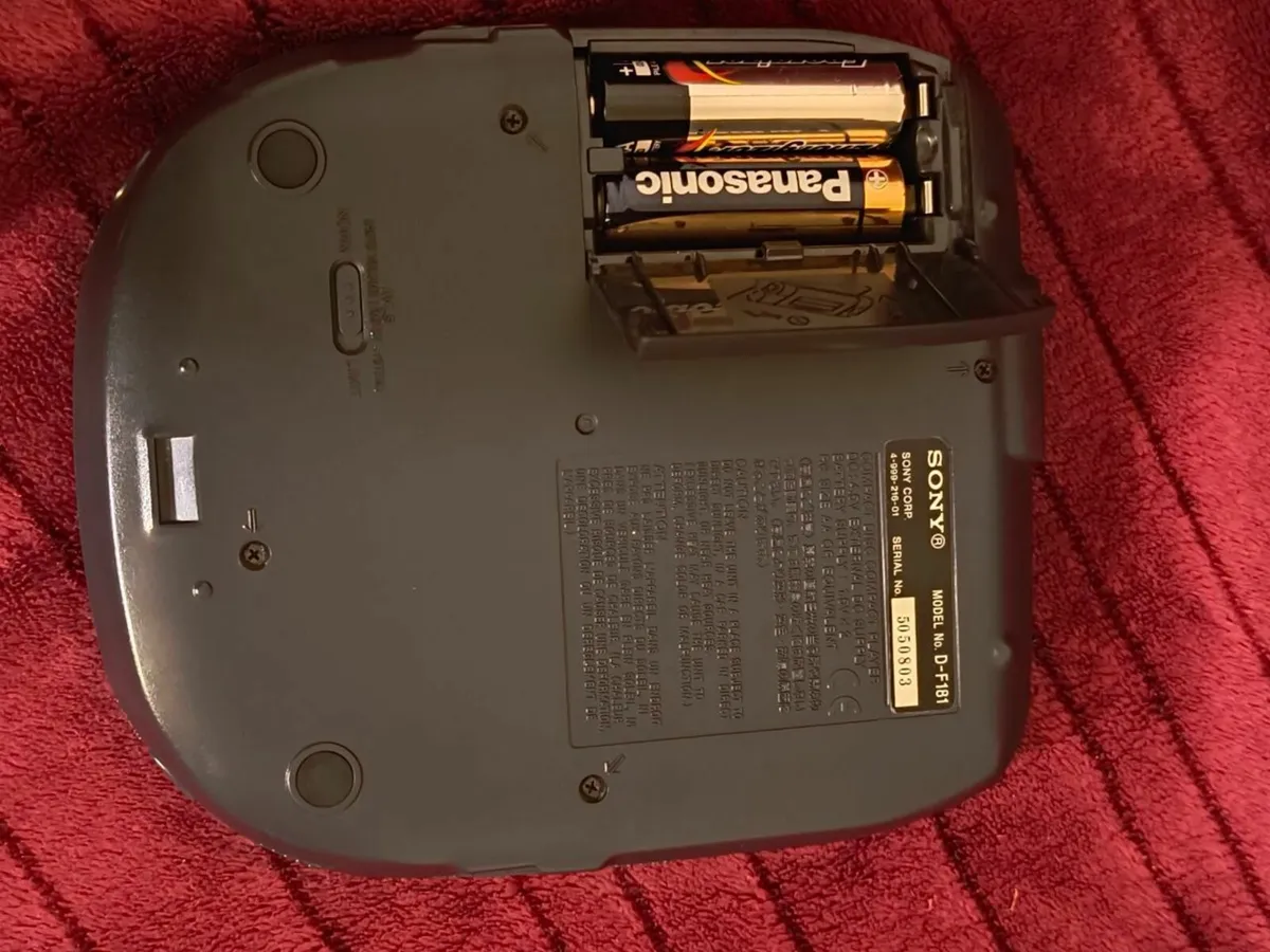 Sony Discman Personal CD Compact Player Radio - Image 4