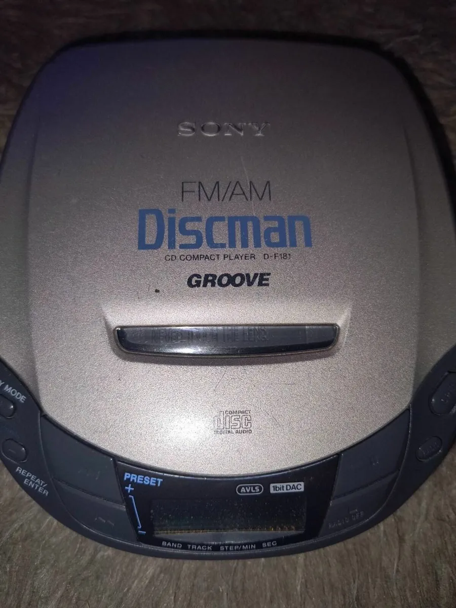 Sony Discman Personal CD Compact Player Radio - Image 1
