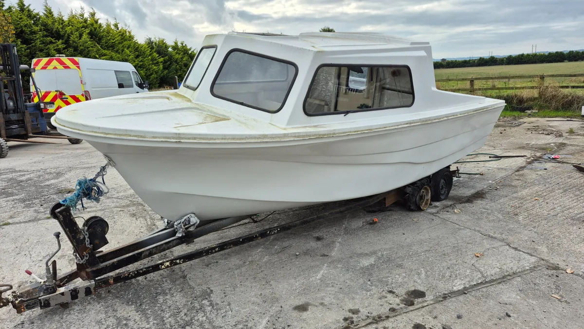 18 foot Boat - Image 1